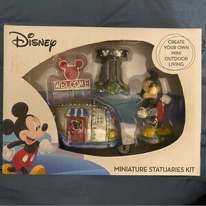 Disney Miniature Statuaries Kit